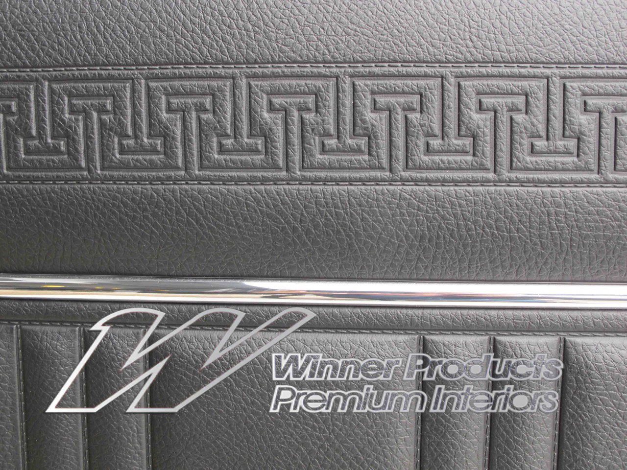 Holden Kingswood HG Kingswood Sedan 10G Black & Cloth Door Trims (Image 14 of 17)