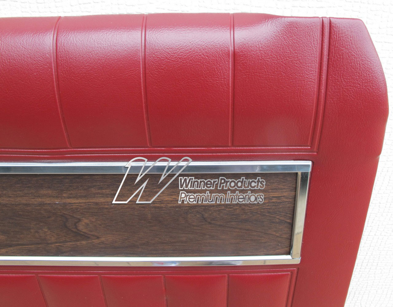 Holden Premier HK Premier Sedan 12R Yulunga Maroon Door Trims (Image 11 of 11)