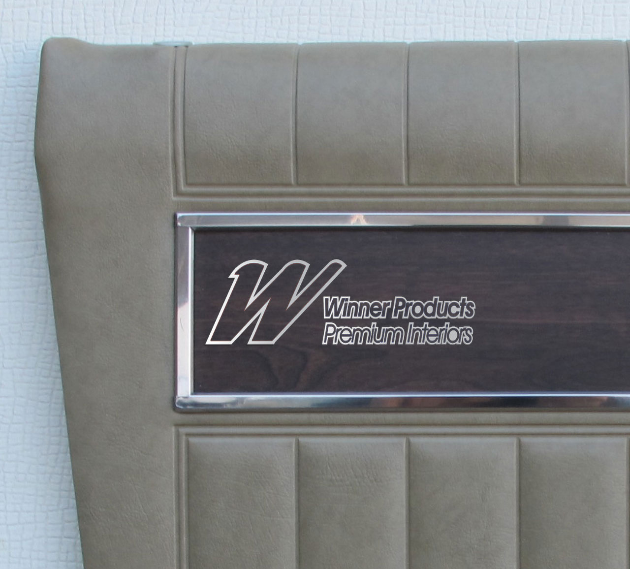 Holden Premier HK Premier Sedan 18R Buckskin Beige Door Trims (Image 6 of 14)