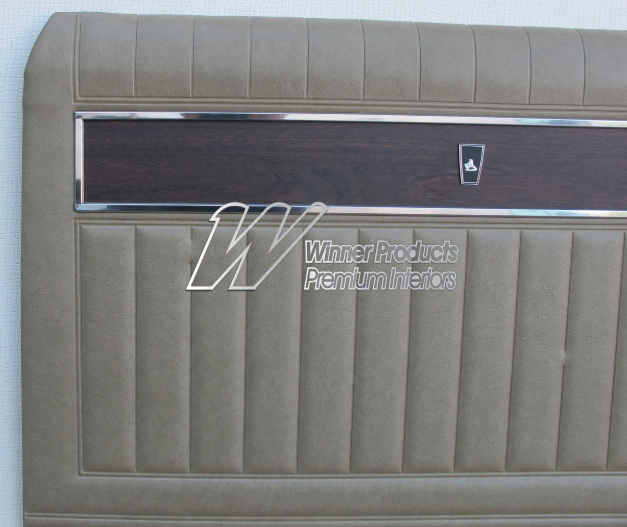 Holden Premier HK Premier Sedan 18R Buckskin Beige Door Trims (Image 7 of 14)
