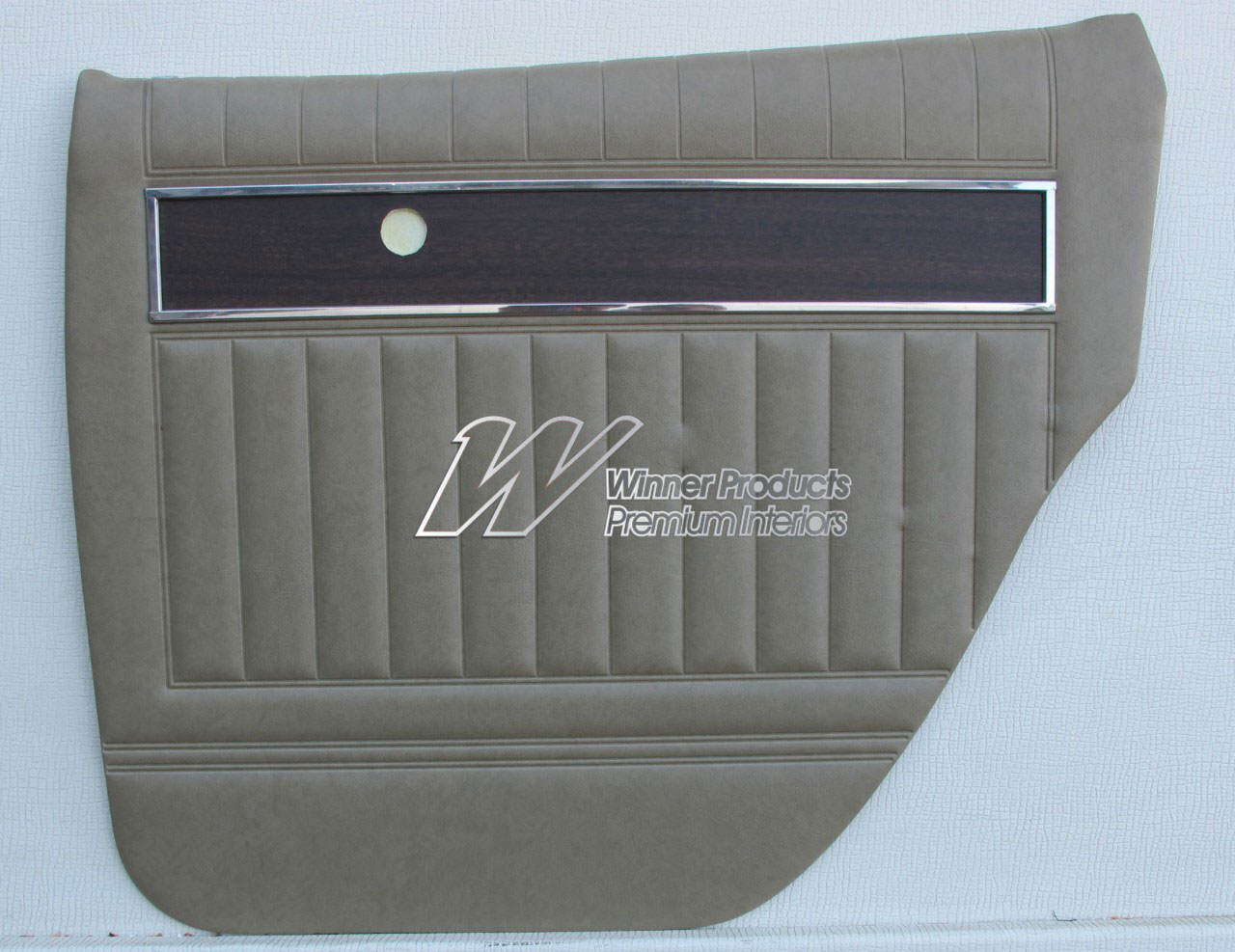 Holden Premier HK Premier Sedan 18R Buckskin Beige Door Trims (Image 10 of 14)