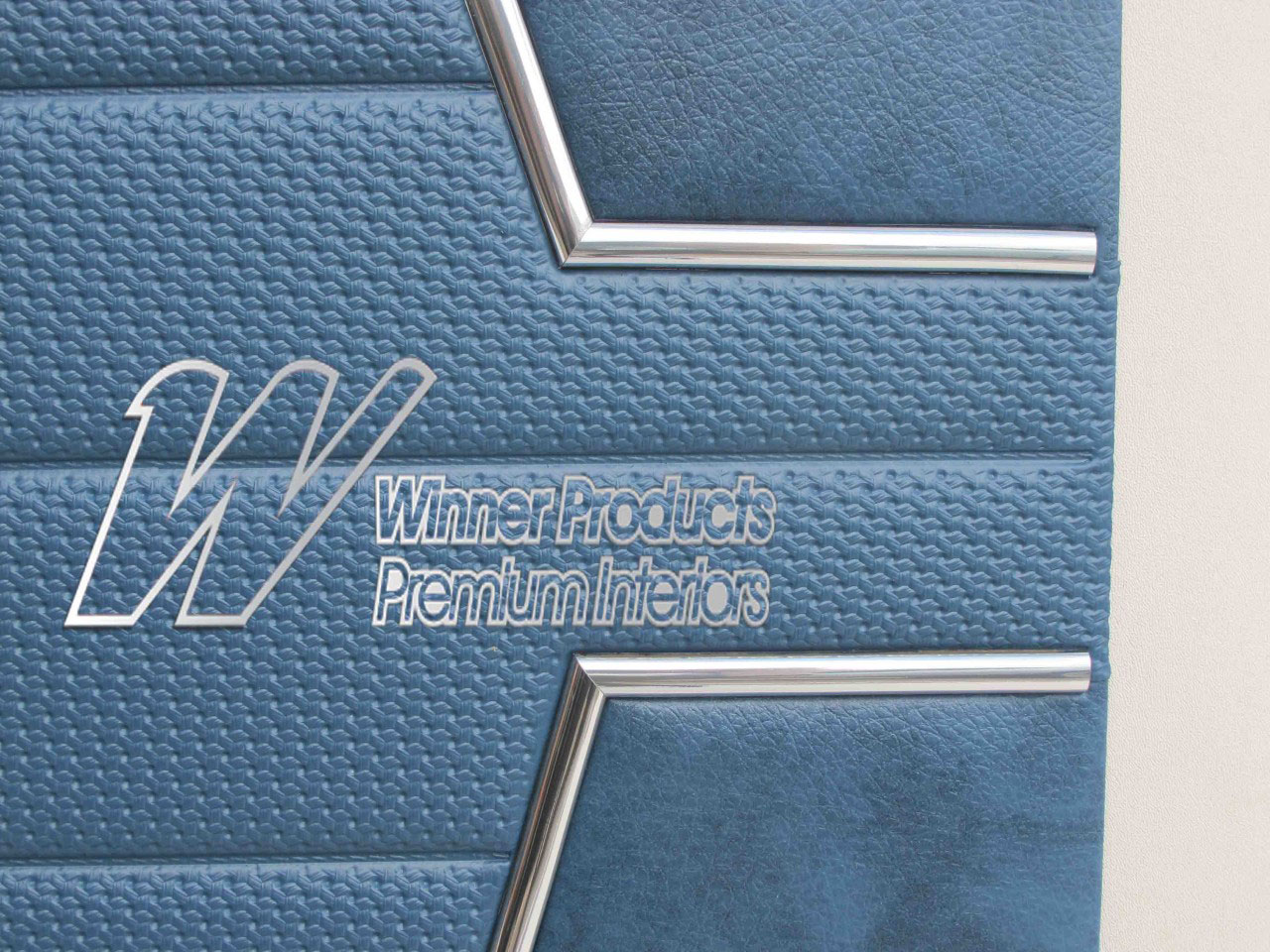 Holden Monaro HT Monaro GTS Coupe 14X Twilight Blue Door Trims (Image 5 of 7)